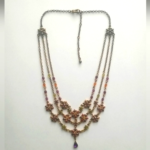 Beaded Jewellery Necklace and Earrings - Picture 4 of 4